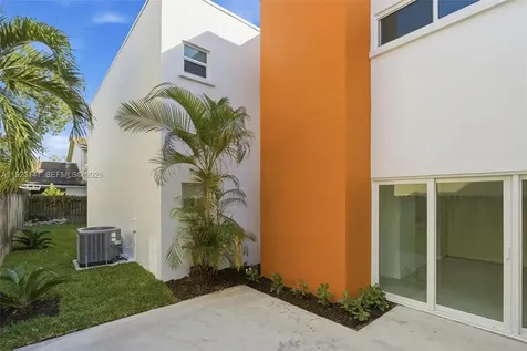 1045 SW 25th Avenue Miami FL 33135