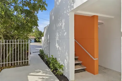 1045 SW 25th Avenue Miami FL 33135