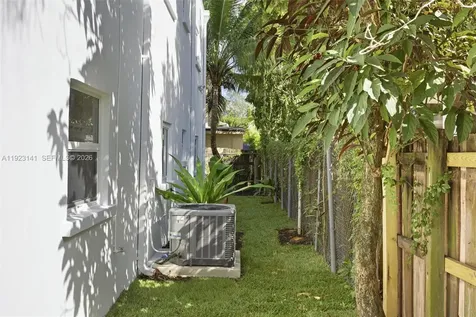 1045 SW 25th Avenue Miami FL 33135