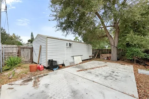 112 Milton Street Lantana FL 33462