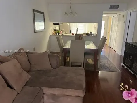 1207 Bahama Bend Pompano Beach FL 33066