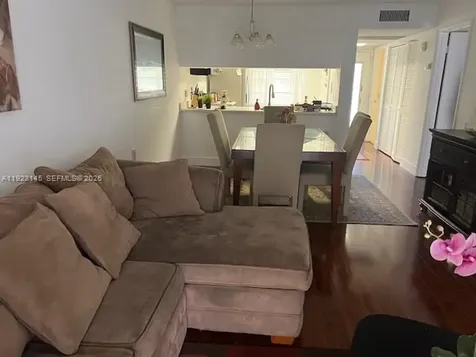 1207 Bahama Bend Pompano Beach FL 33066