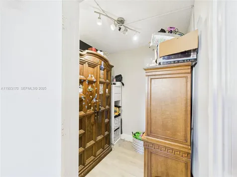 10221 SW 50th Court Cooper City FL 33328