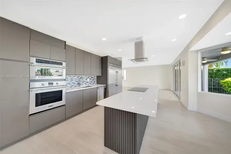 322 Lake Crest Court Weston FL 33326