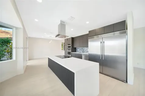 322 Lake Crest Court Weston FL 33326