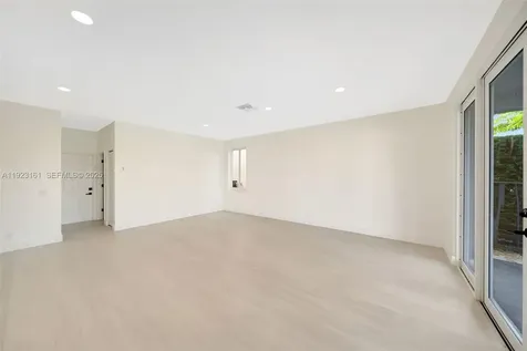 322 Lake Crest Court Weston FL 33326