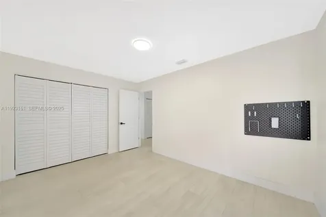 322 Lake Crest Court Weston FL 33326