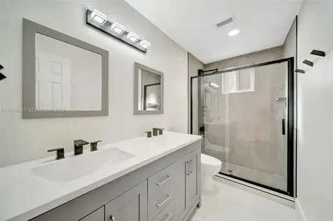 322 Lake Crest Court Weston FL 33326