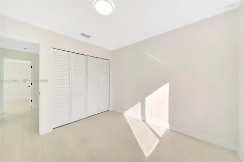 322 Lake Crest Court Weston FL 33326