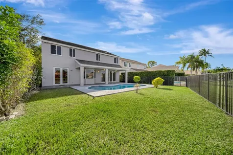 322 Lake Crest Court Weston FL 33326