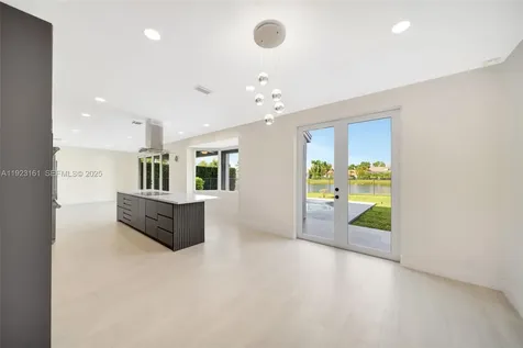 322 Lake Crest Court Weston FL 33326