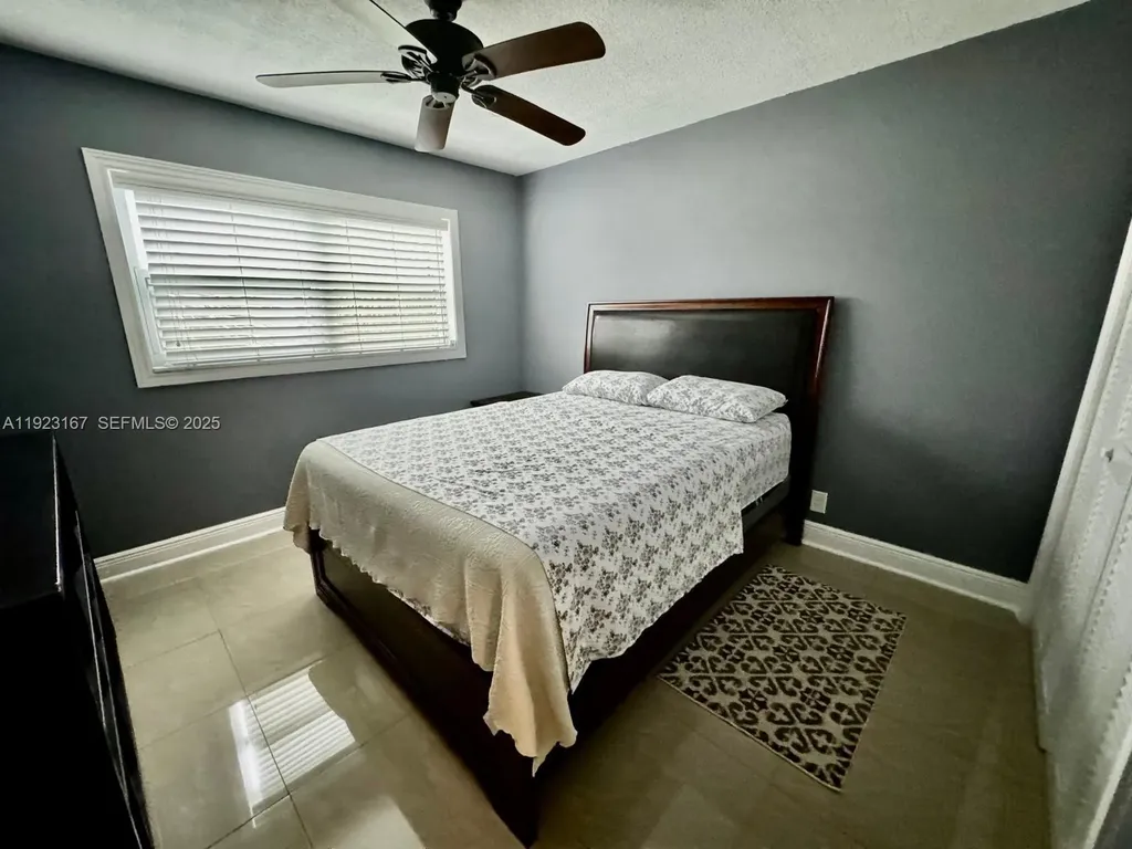 5300 Washington Street Hollywood FL 33021