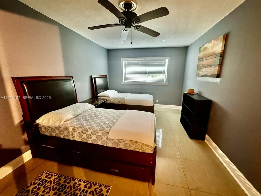 5300 Washington Street Hollywood FL 33021