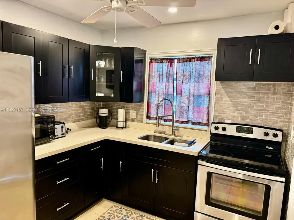 5300 Washington Street Hollywood FL 33021
