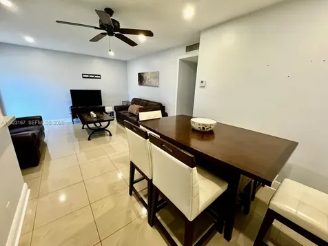 5300 Washington Street Hollywood FL 33021