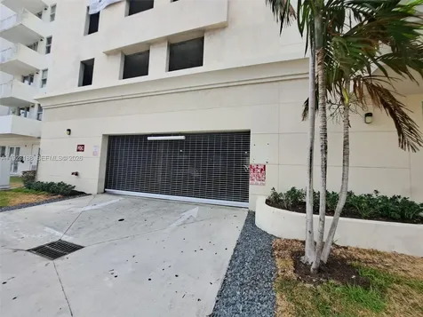 120 SW 8th Avenue Miami FL 33130