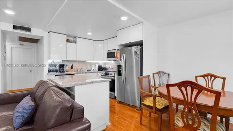 551 SW 135th Avenue Pembroke Pines FL 33027
