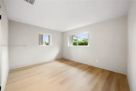 2350 NW 56th Street Miami FL 33142