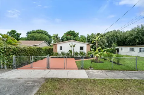2350 NW 56th Street Miami FL 33142