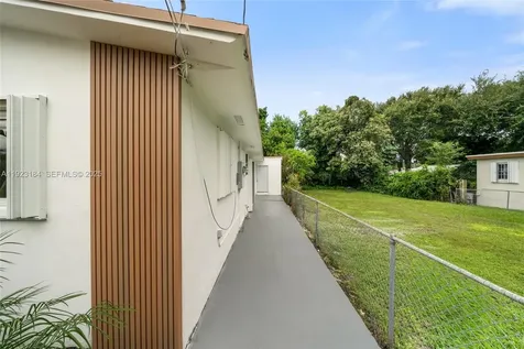 2350 NW 56th Street Miami FL 33142