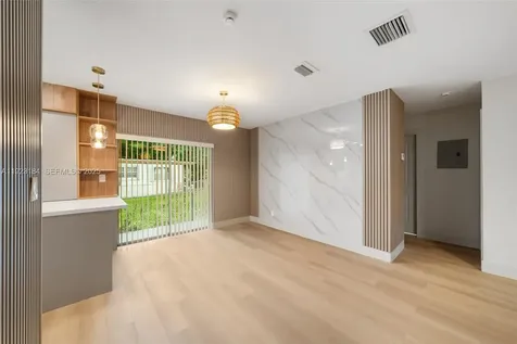 2350 NW 56th Street Miami FL 33142