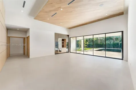 6840 SW 92nd Street Pinecrest FL 33156