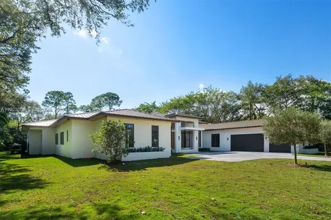 6840 SW 92nd Street Pinecrest FL 33156