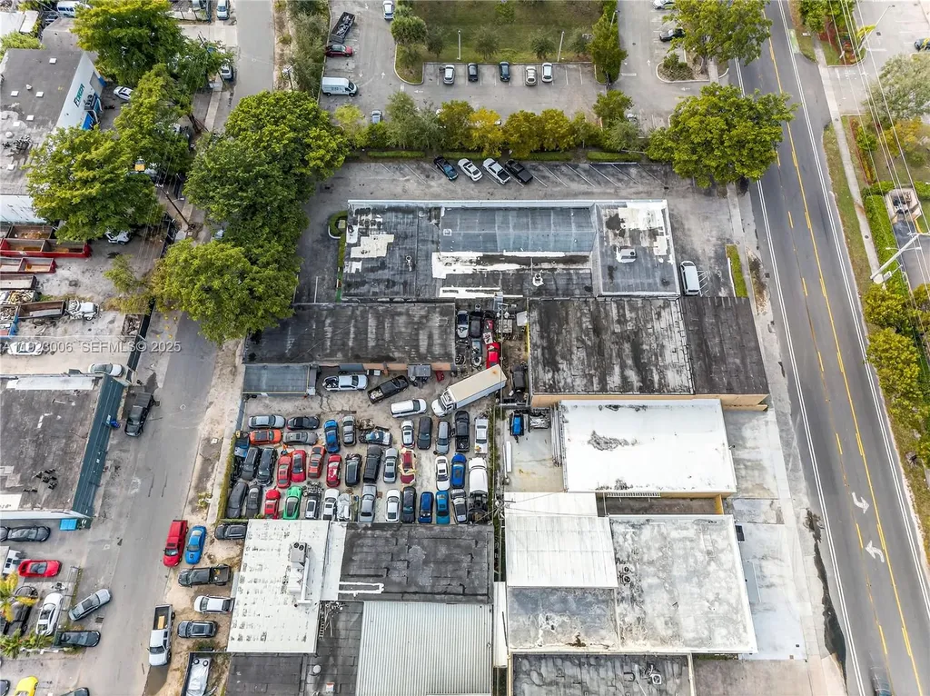 5832 Washington Street Hollywood FL 33023