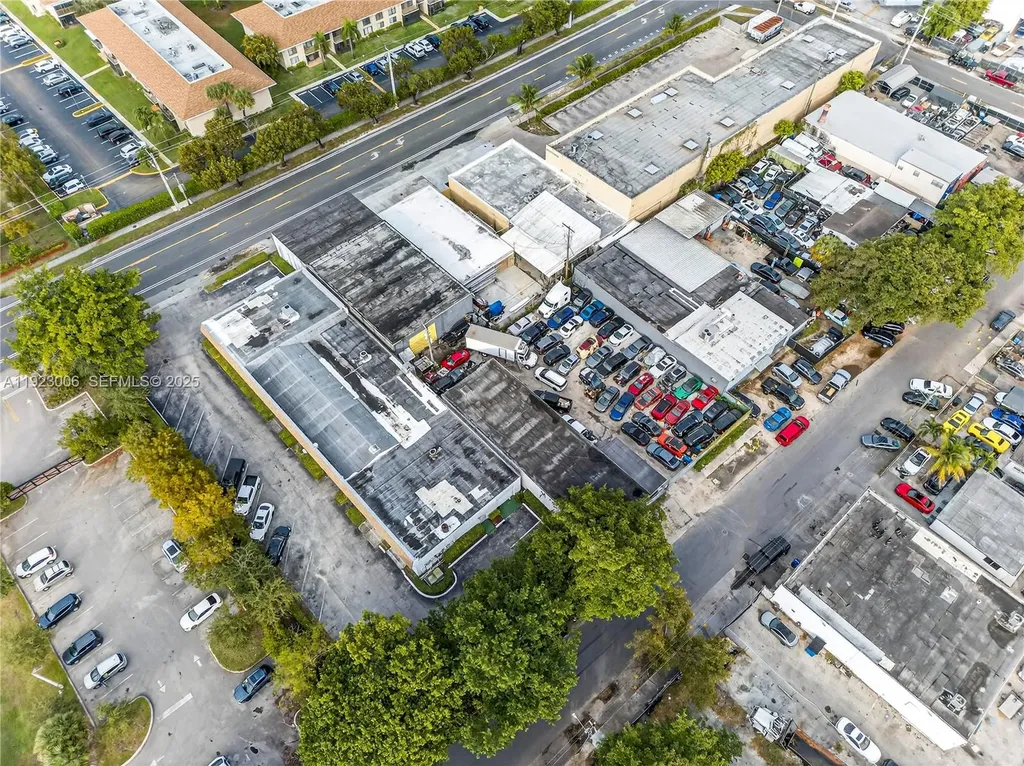 5832 Washington Street Hollywood FL 33023