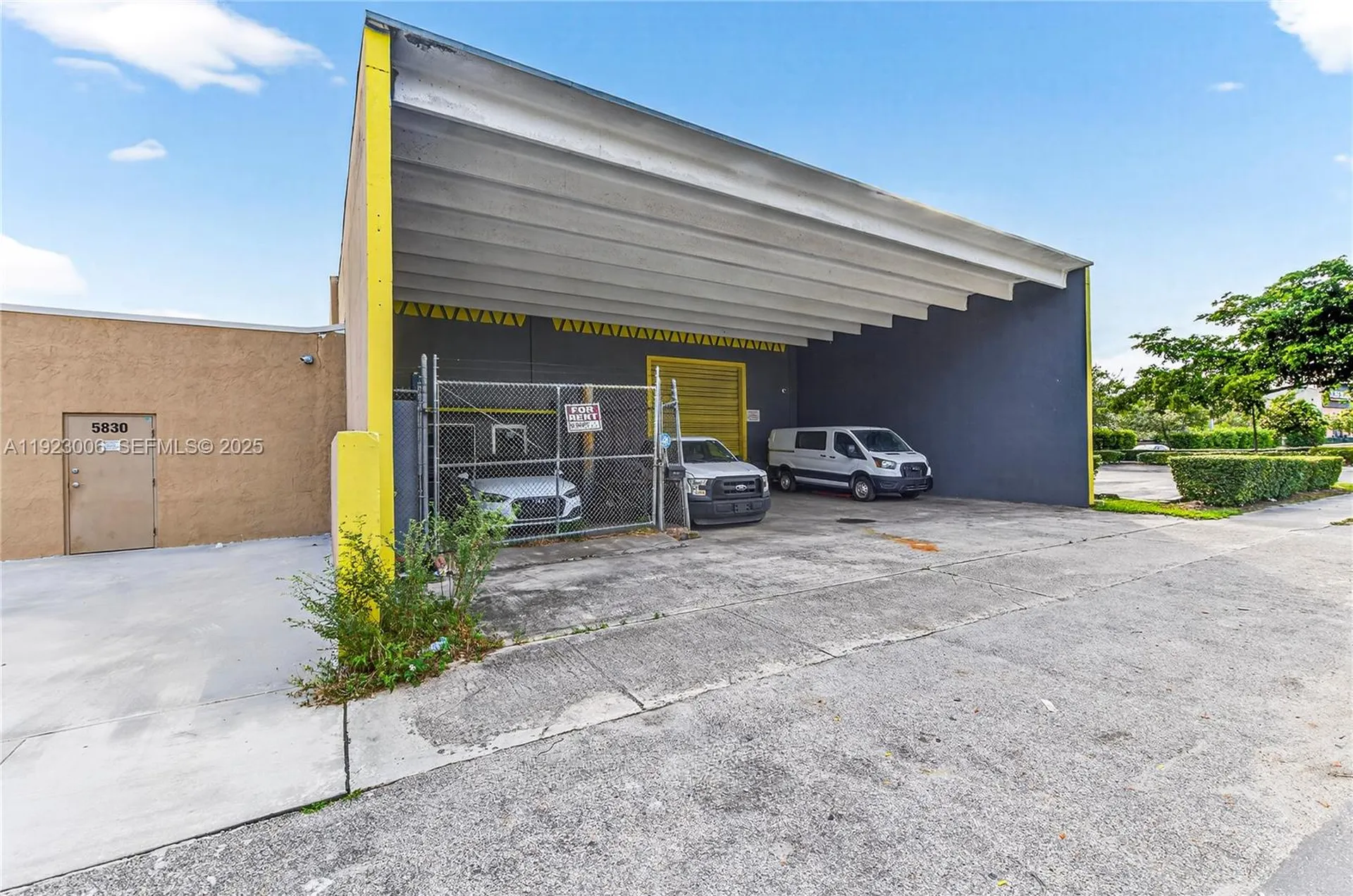 5832 Washington Street Hollywood FL 33023