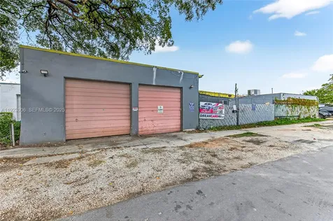 5832 Washington Street Hollywood FL 33023