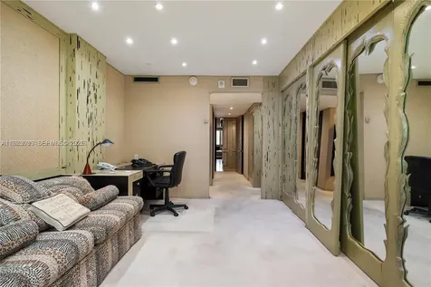 11111 Biscayne Boulevard Miami FL 33181