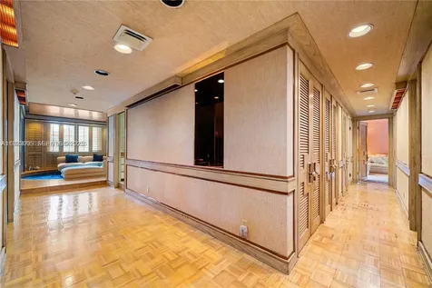 11111 Biscayne Boulevard Miami FL 33181