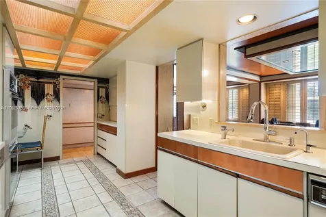 11111 Biscayne Boulevard Miami FL 33181