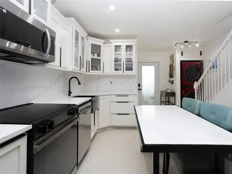 437 SW 3rd Street Miami FL 33130