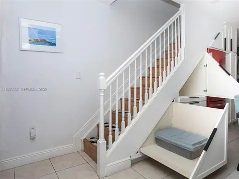 437 SW 3rd Street Miami FL 33130