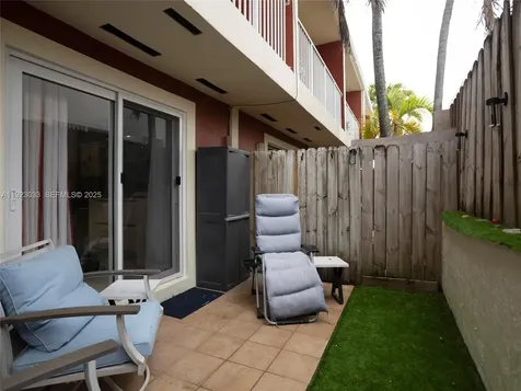 437 SW 3rd Street Miami FL 33130