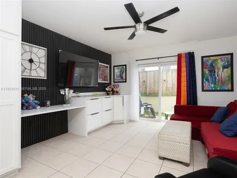 437 SW 3rd Street Miami FL 33130