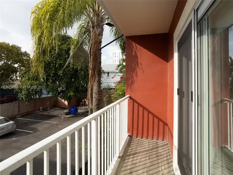 437 SW 3rd Street Miami FL 33130