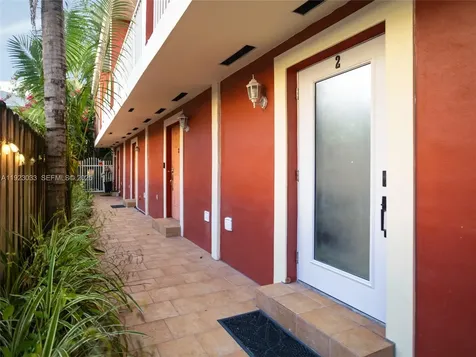 437 SW 3rd Street Miami FL 33130