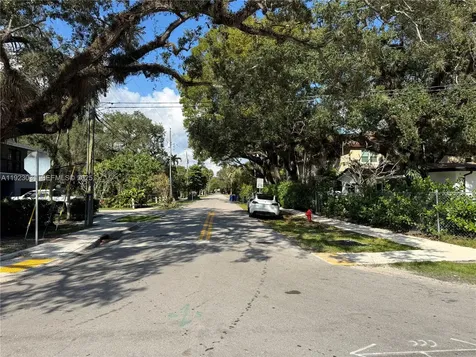 2390 SW 18th Avenue Fort Lauderdale FL 33315