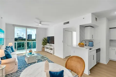 1723 SW 2nd Avenue Miami FL 33129