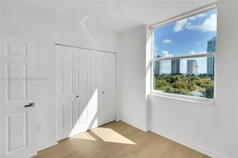 1723 SW 2nd Avenue Miami FL 33129