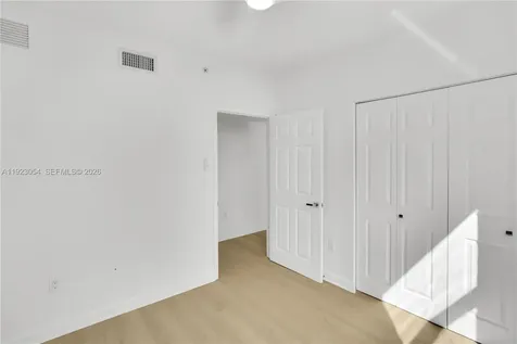 1723 SW 2nd Avenue Miami FL 33129
