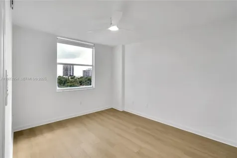 1723 SW 2nd Avenue Miami FL 33129