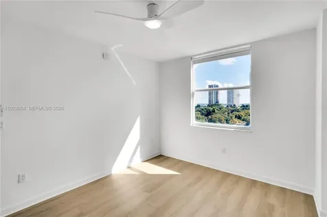 1723 SW 2nd Avenue Miami FL 33129