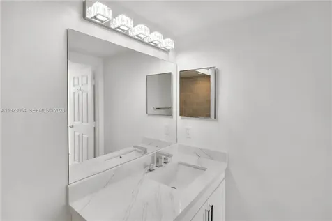1723 SW 2nd Avenue Miami FL 33129