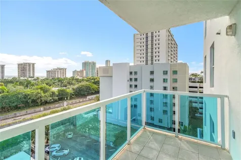 1723 SW 2nd Avenue Miami FL 33129