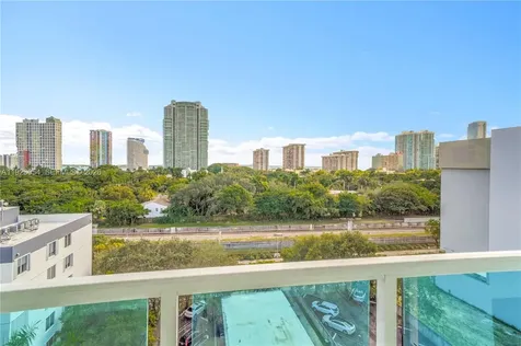1723 SW 2nd Avenue Miami FL 33129