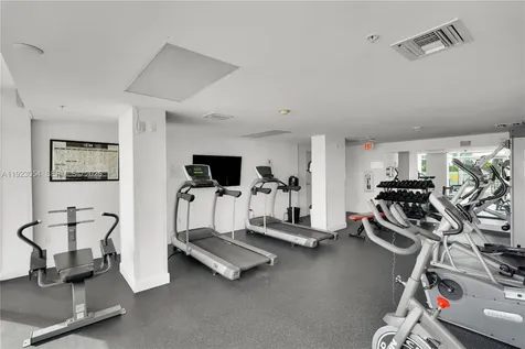 1723 SW 2nd Avenue Miami FL 33129